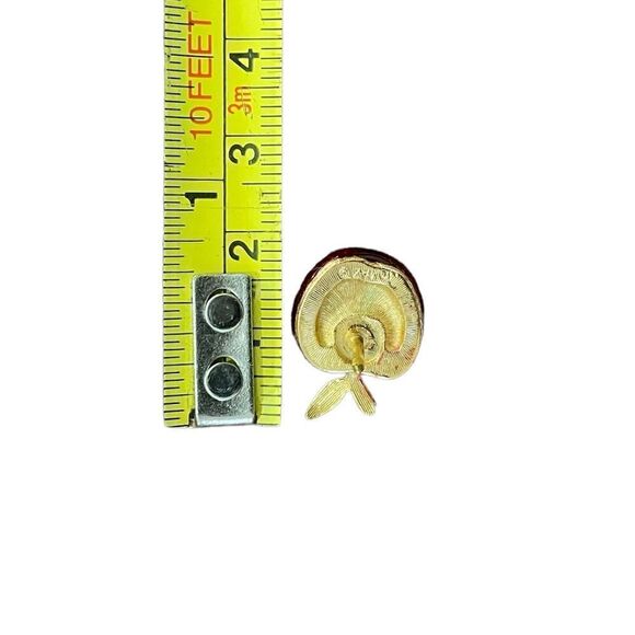 Vintage Red Apple Brooch (Enamel on gold tone metal) - Jomaz - Picture 6 of 9